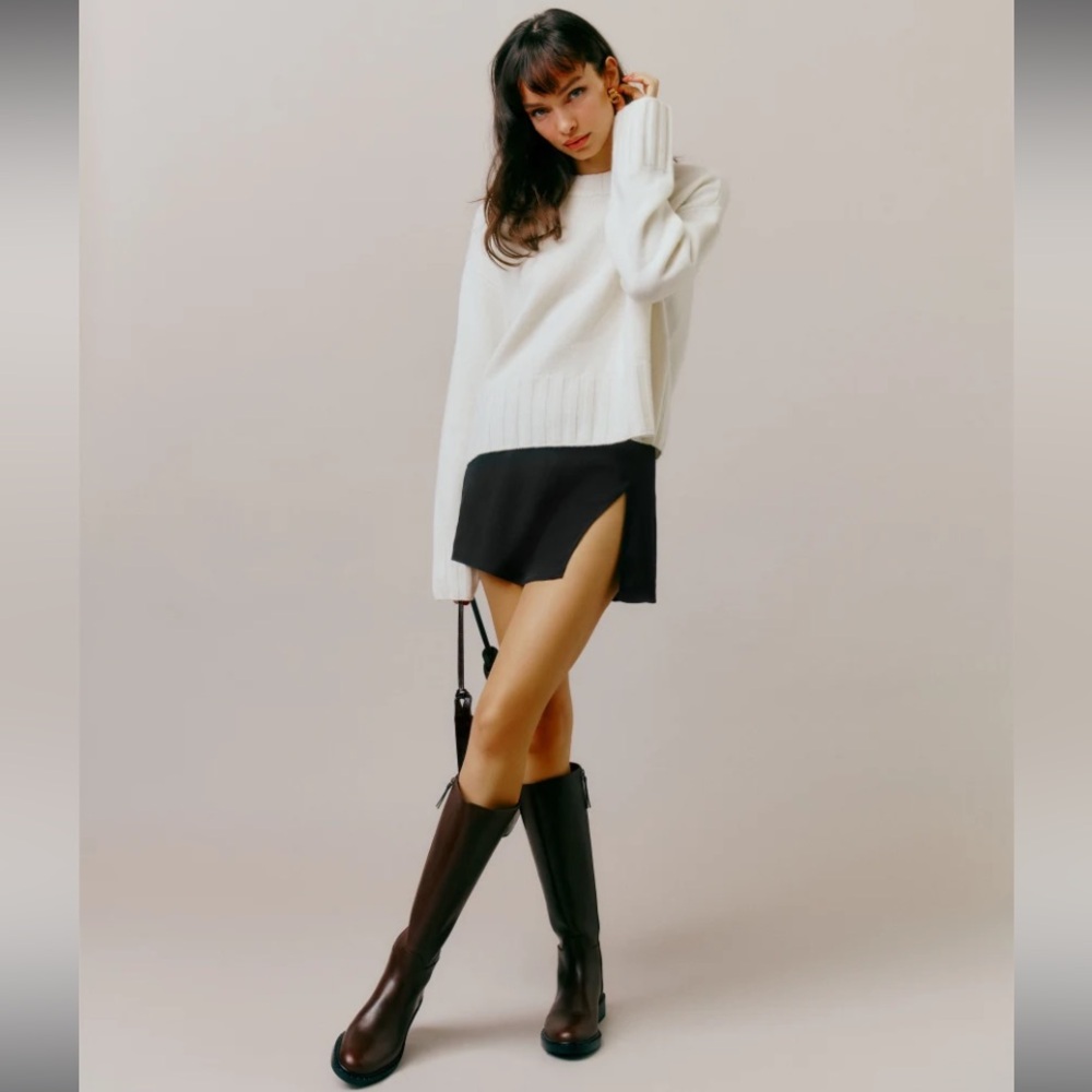 NWOT!! Reformation Margot Skirt in Black 🖤🕶️🐈‍⬛